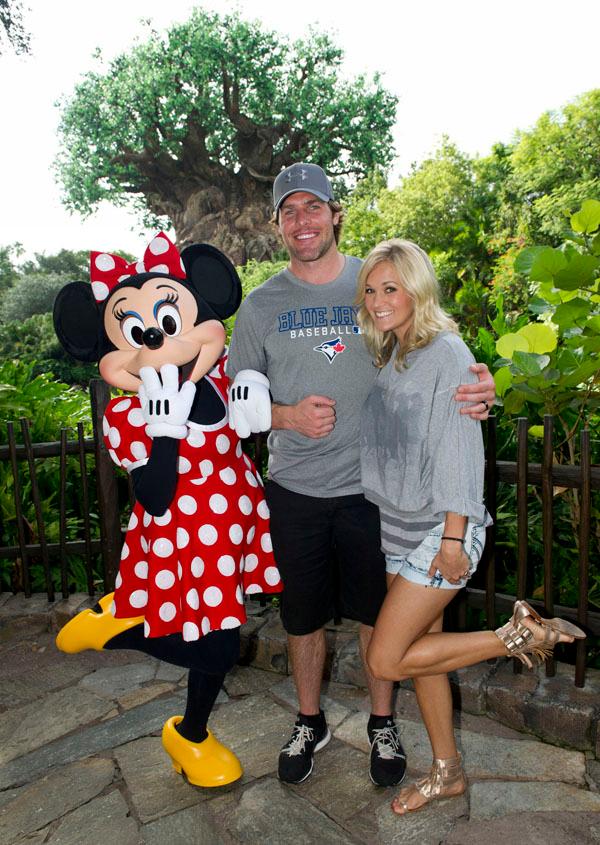 Carrie Underwood and husband Mike Fisher enjoy Disney&#8217;s Animal Kingdom.