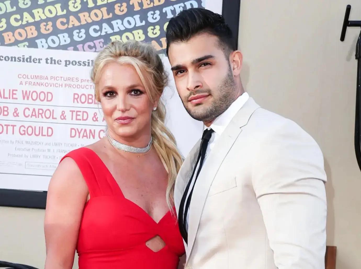 britney spears finalizes divorce sam asghari  months split