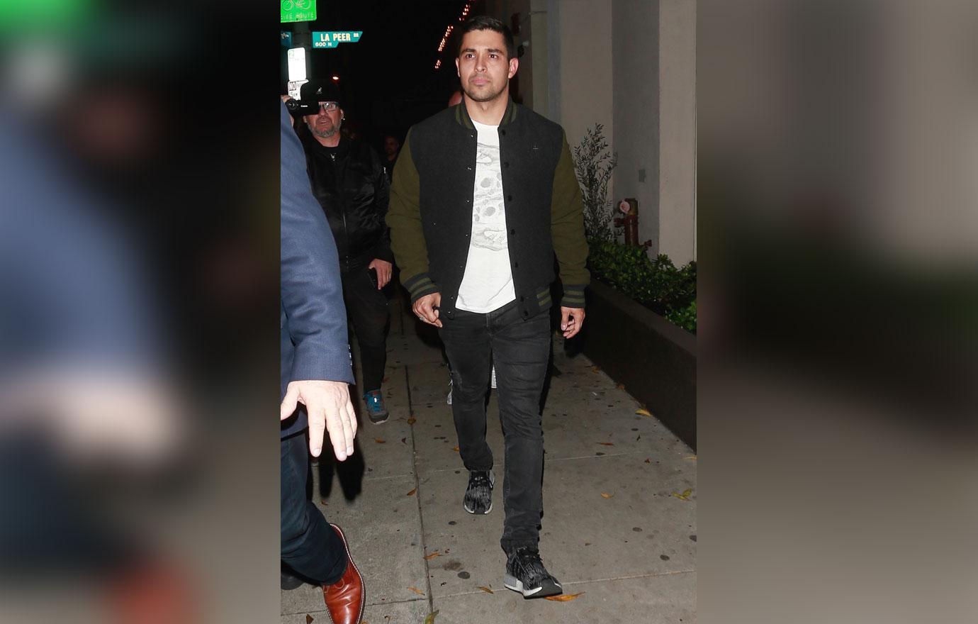 Joe Jonas and Wilmer Valderrama grab dinner at Craig&#8217;s