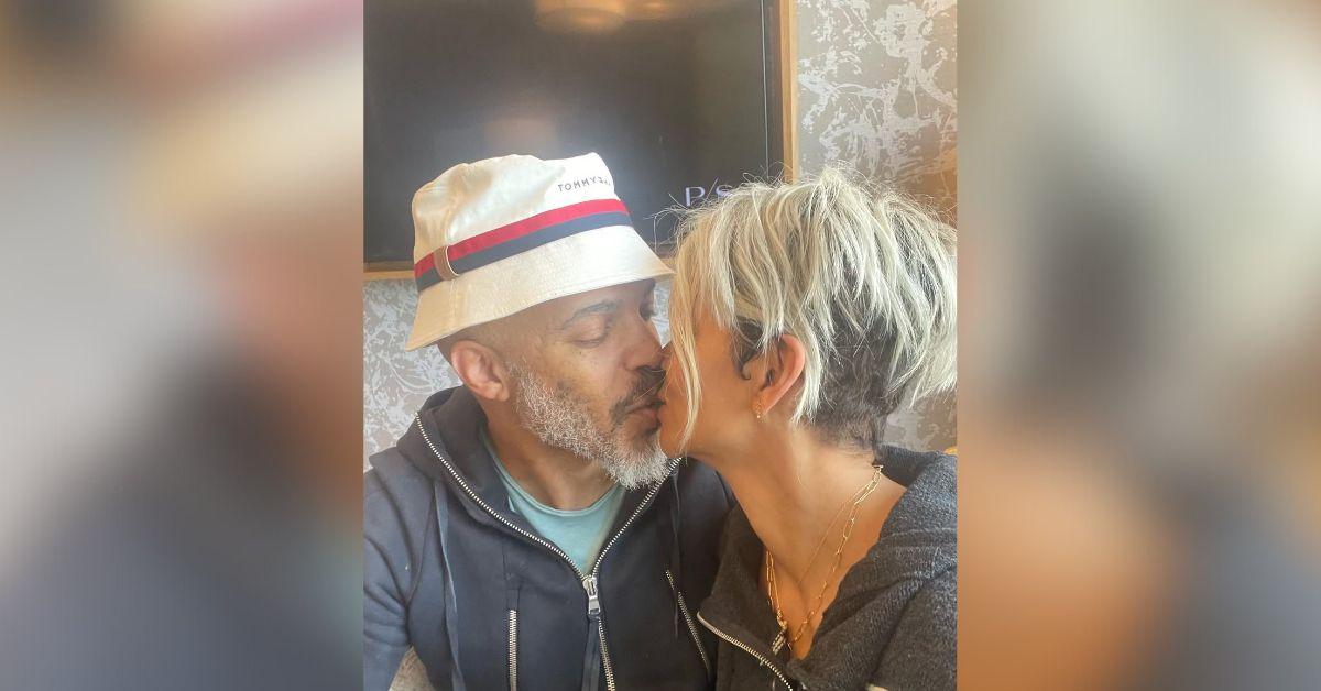 halle berry boyfriend van hunt proposes after years together