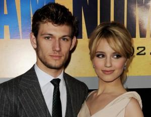 2011__02__Alex_Pettyfer_Dianna_Agron_Feb22newnsea 300×232.jpg