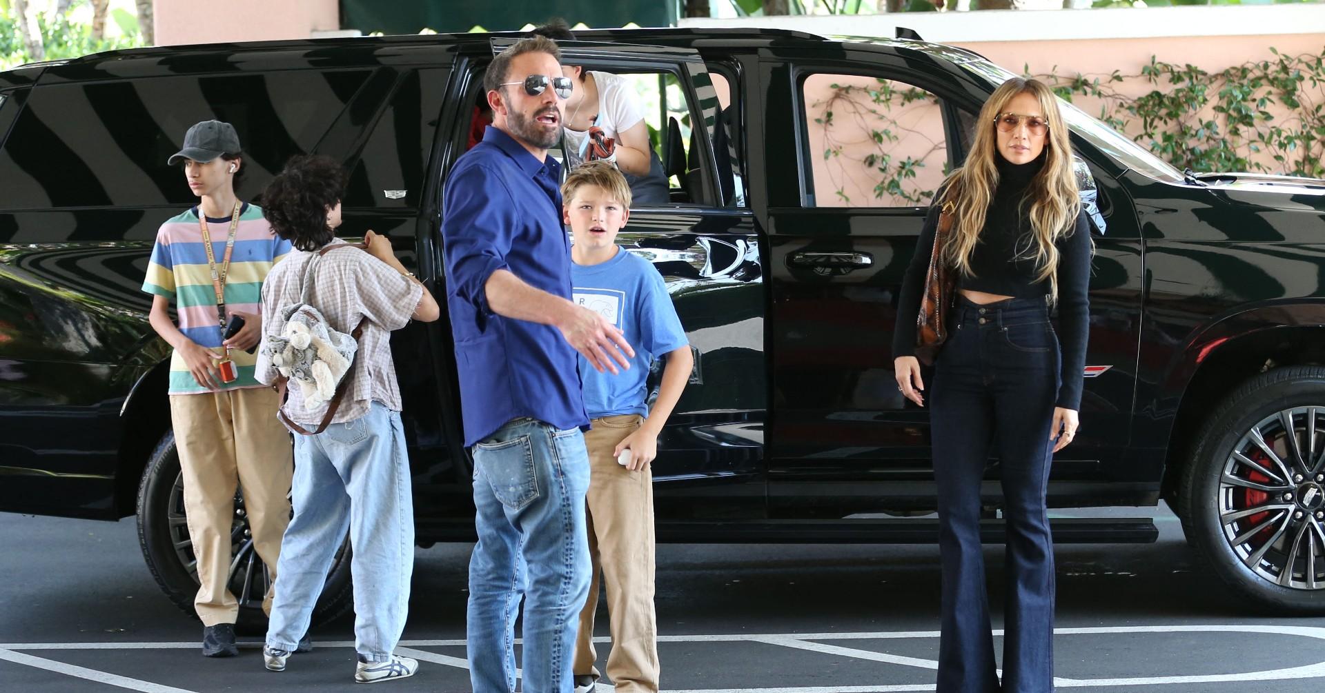 ben affleck grappling lot of guilt after jennifer lopez divorce