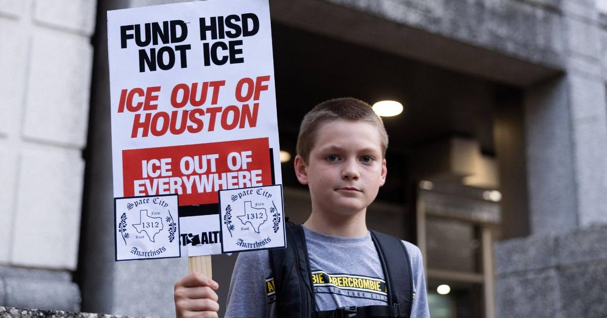 Fleeing Houston Man Run Over by ICE Agents in 'Violent and Brutal Fashion' Needs Surgery, Advocates Say