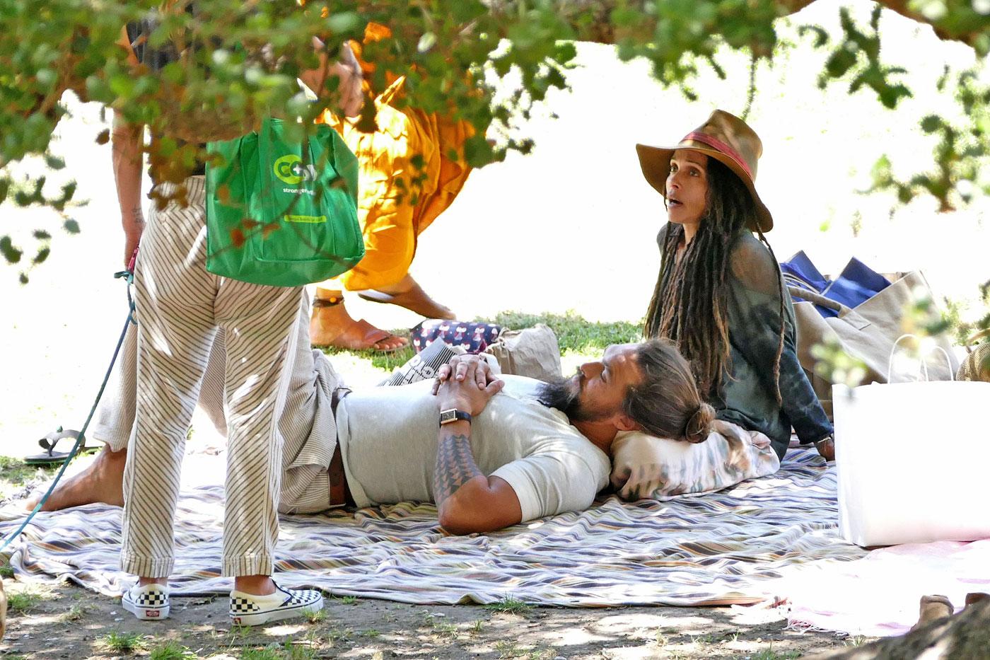 jason momoa lisa bonet PDA picnic pics 05