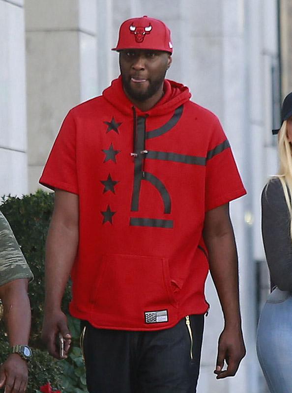 Exclusive&#8230; Lamar Odom Out Shopping With Friends In Beverly Hills