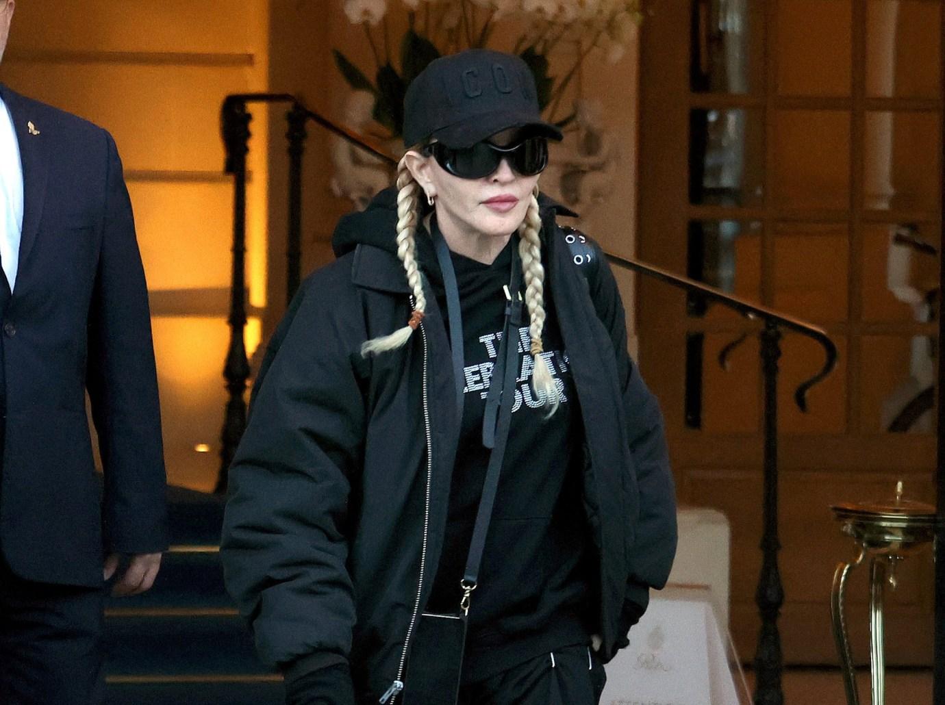 howard stern madonna apologize starting concerts late