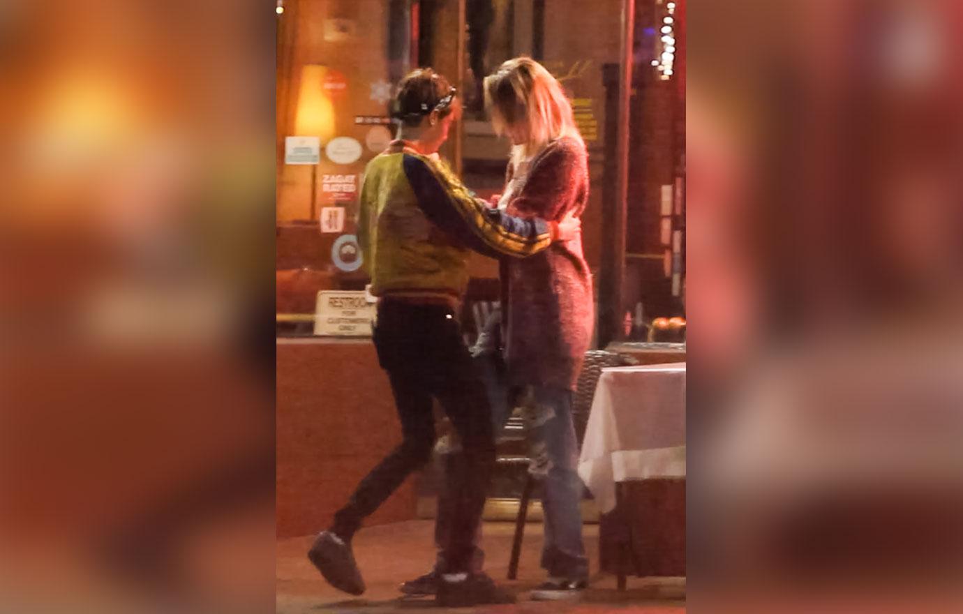 *PREMIUM EXCLUSIVE* Cara Delevingne and Paris Jackson share a Kiss as their Rumored Romance heats up