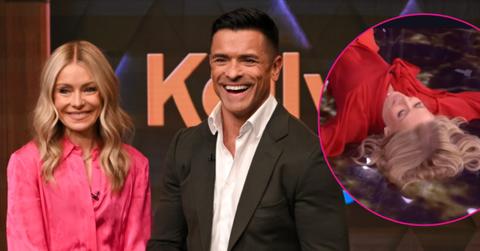 Photo of Kelly Ripa and Mark Consuelos.