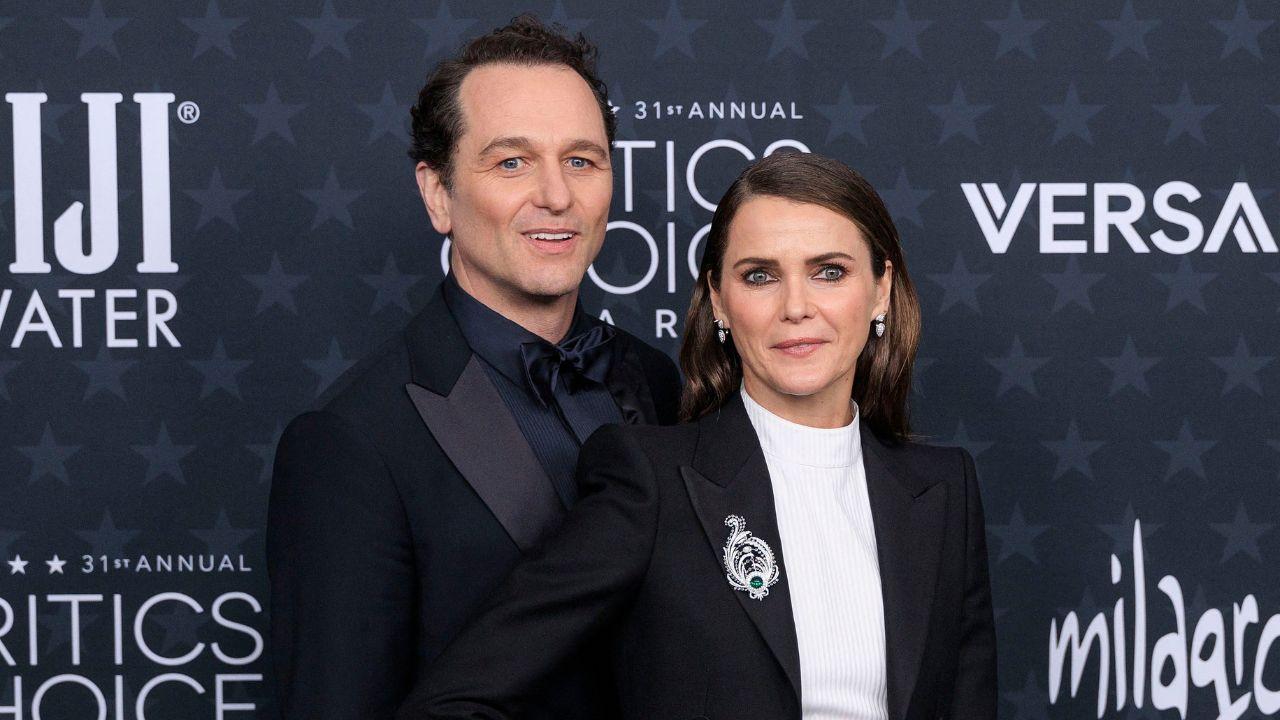 Photo of Keri Russell and Matthew Rhys