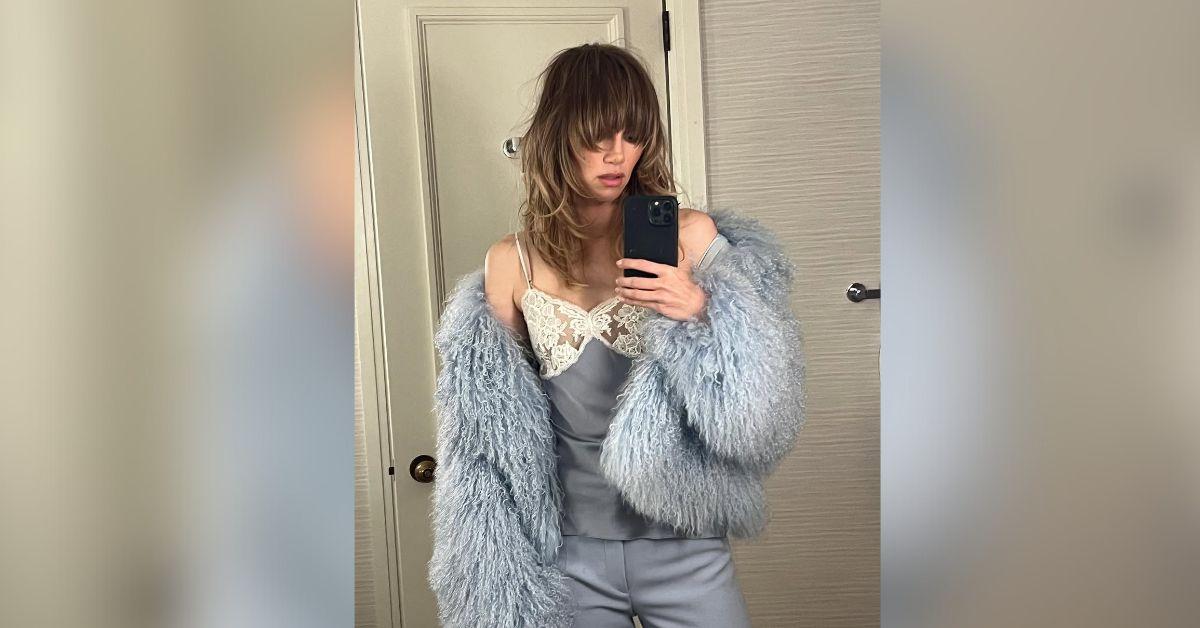 braless suki waterhouse met gala