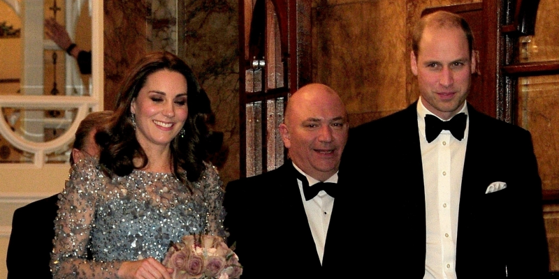 Kate middleton pregnant baby three bump photos