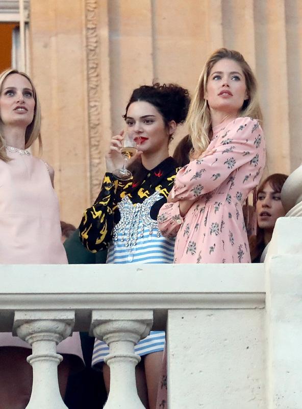 Kendall Jenner, Doutzen Kroes et Lauren Santo Domingo during Miu Miu Cruise Collection cocktail &amp; party in Paris