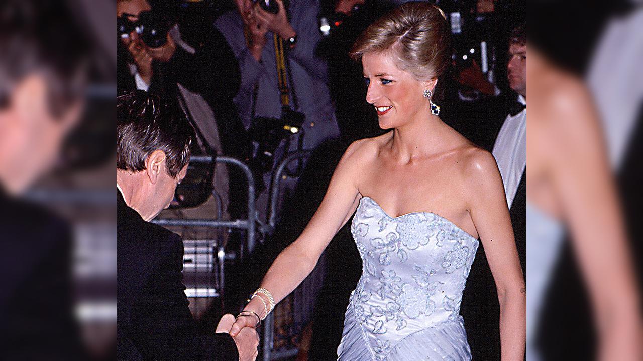 Photo of Princess Diana was convinced by the designer to order the dress in black.