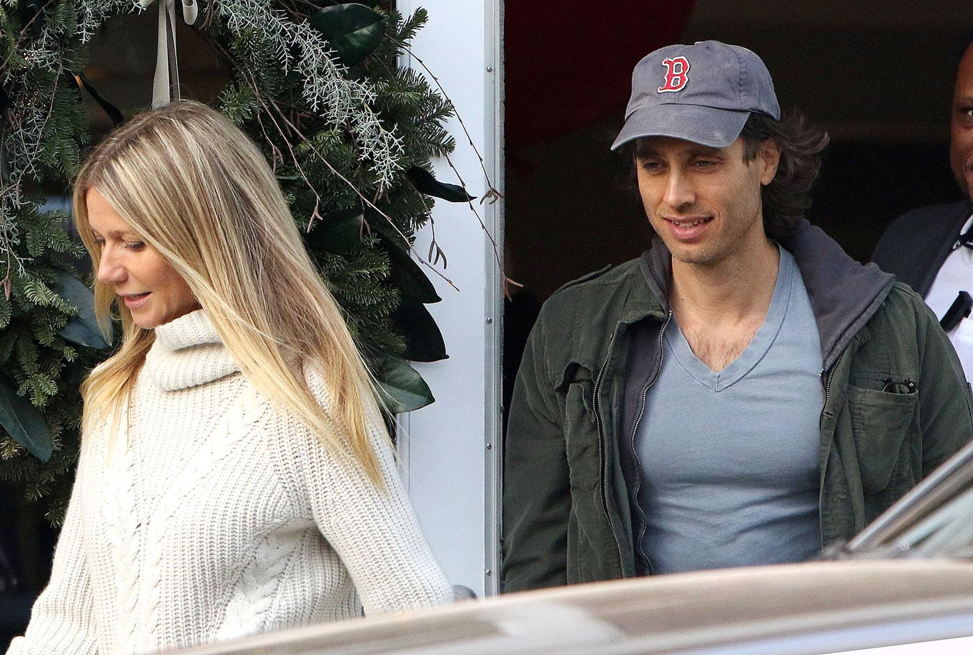 Gwyneth Paltrow and boyfriend Brad Falchuk out for some shopping at the Brentwood Country Mart