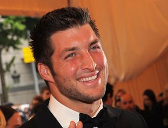 Tim tebow may8 rm.jpg