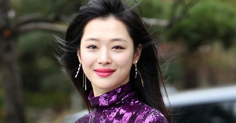 Actress Sulli South Korean actress Sulli poses at a ceremony to open a Nina Ricci store at a Seoul department store on April 6, 2017. k-pop sullii found dead