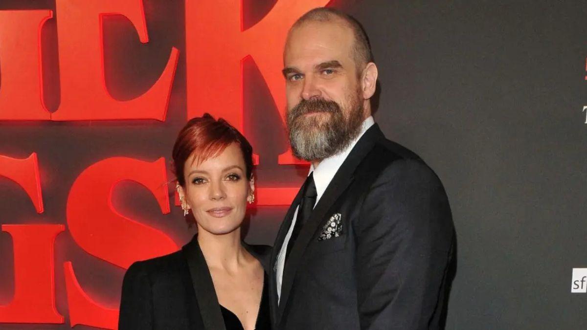 Photo of Lily Allen and David Harbour