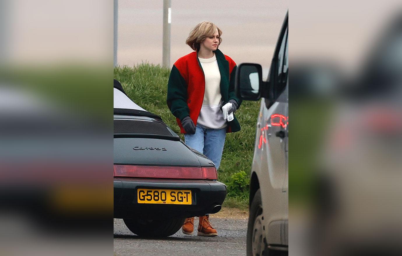 kristen stewart in character as princess diana on the set of new film