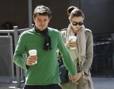 2010__03__Orlando_Bloom_Miranda_Kerr_March10_3_main 225×175.jpg