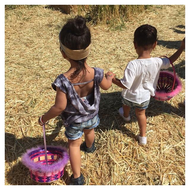 Kim kardashian north west easter egg hunting​