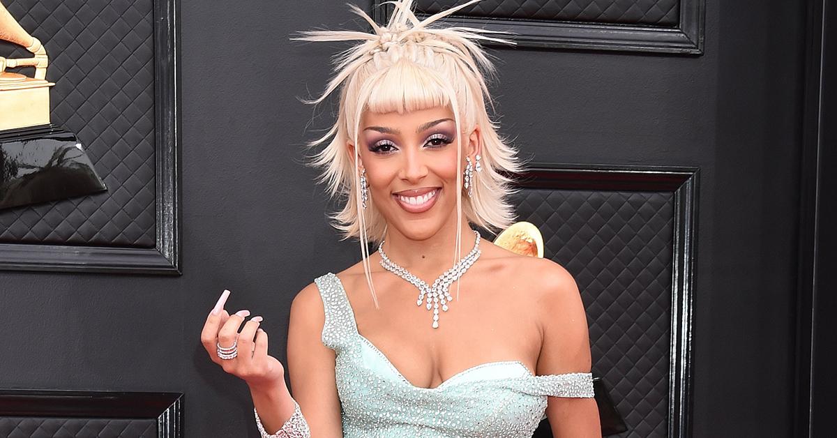 Doja Cat's 2024 Grammys Dress Barely Covered Her Nipples