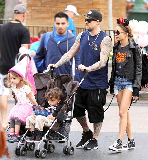 Nicole richie joel madden third child 00