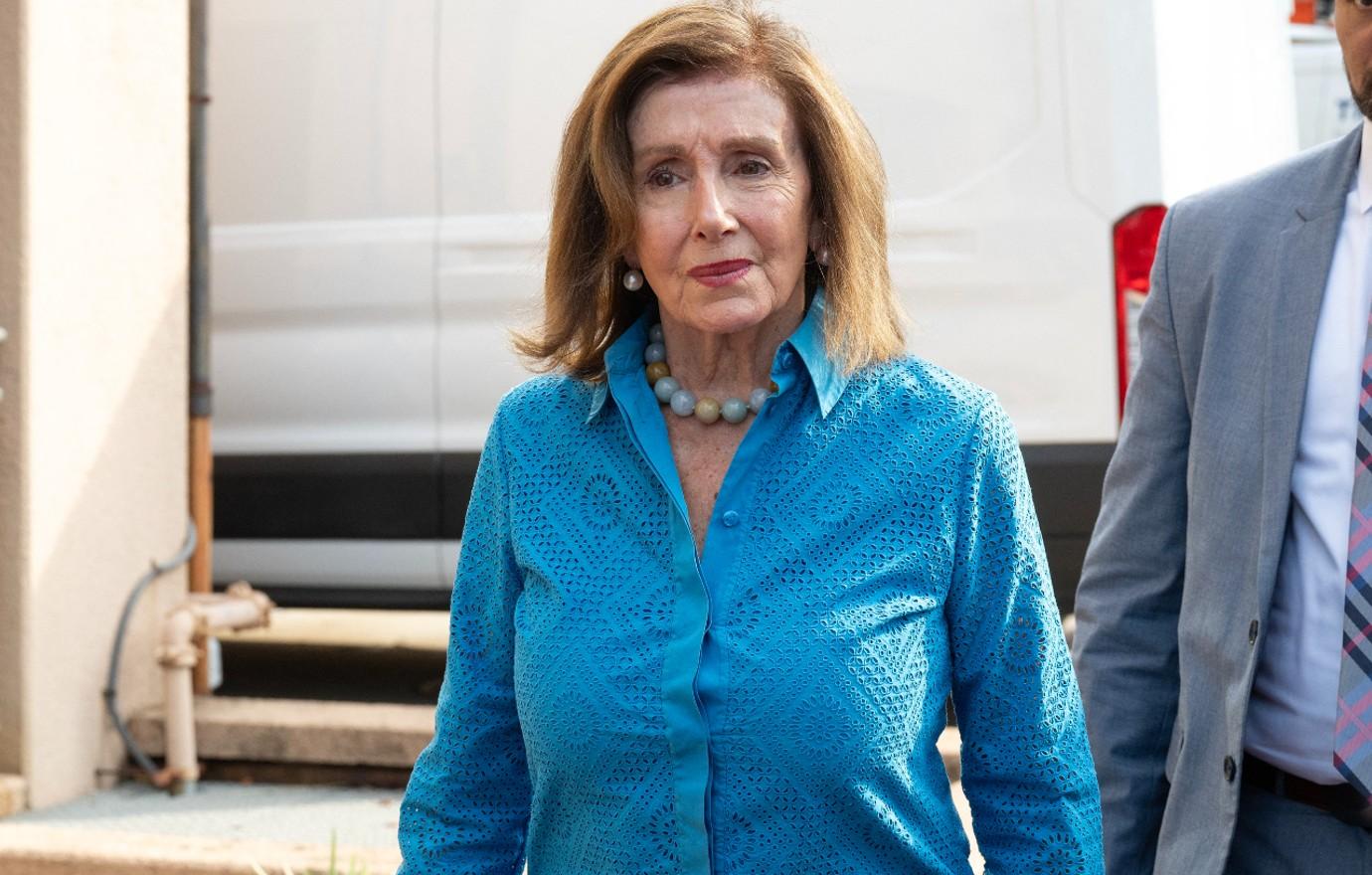 nancy pelosi donald trump pester her late night phone memoir