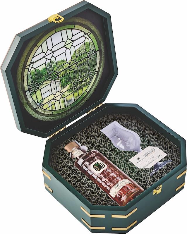 martingale gift set open on white