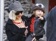 2009__12__full_christina_aguilera_02_wenn2683139 225×166.jpg