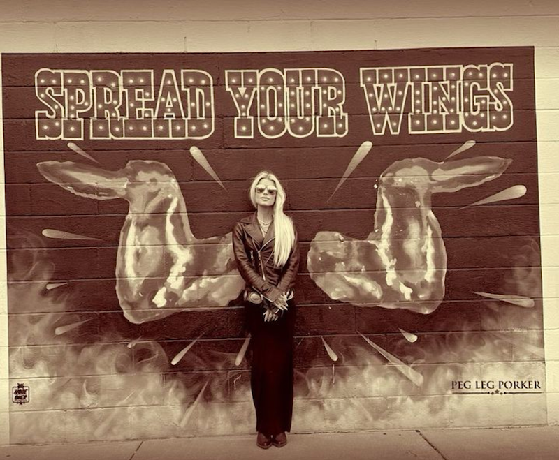 Jessica Simpson Pokes Fun At Her Chicken Of The Sea Joke Photo