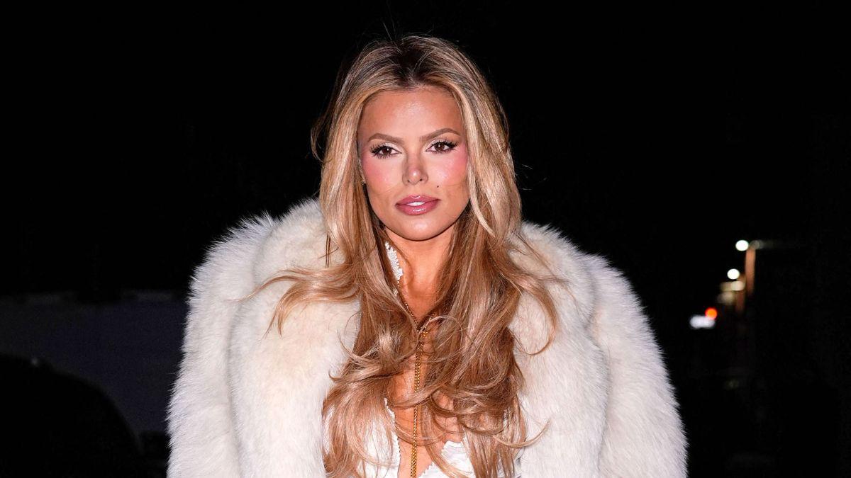 baywatch reboot cast stephen amell brooks nader