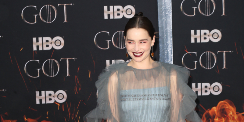 emilia-clarke-costume-too-hot-game-of-thrones