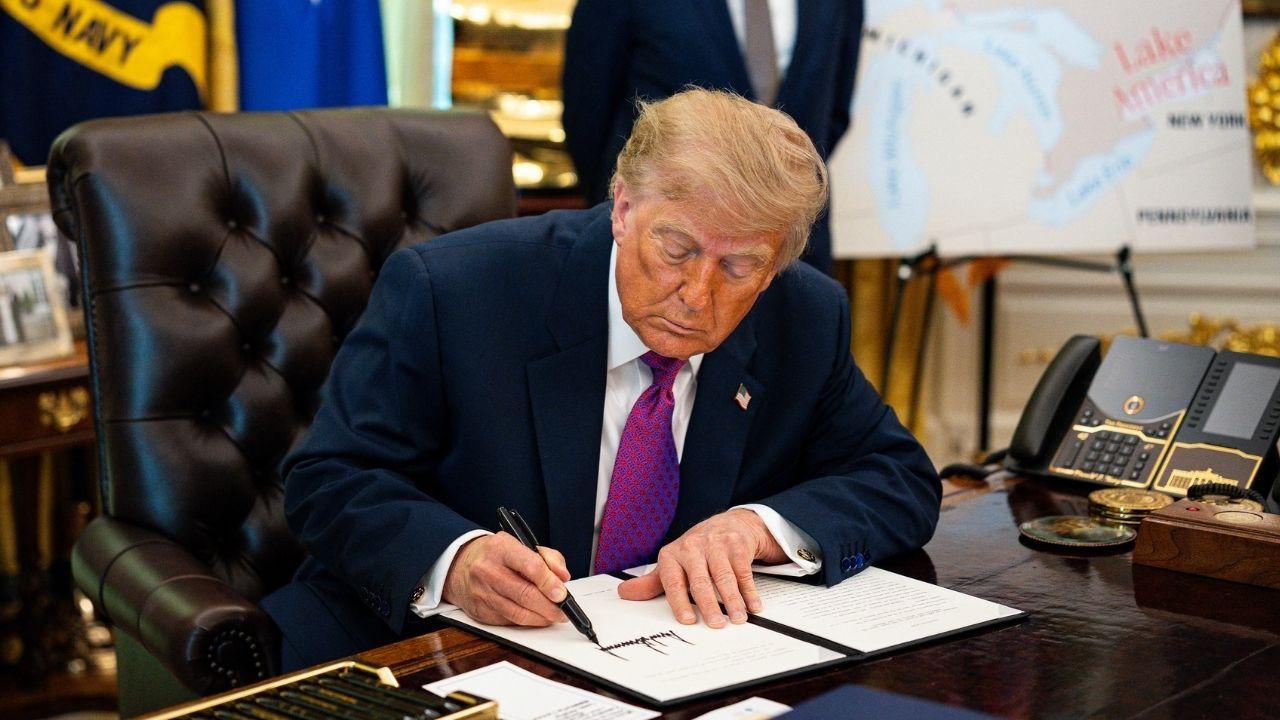 Image of The White House celebrated the name change as critics accused Google of bowing to political pressure.