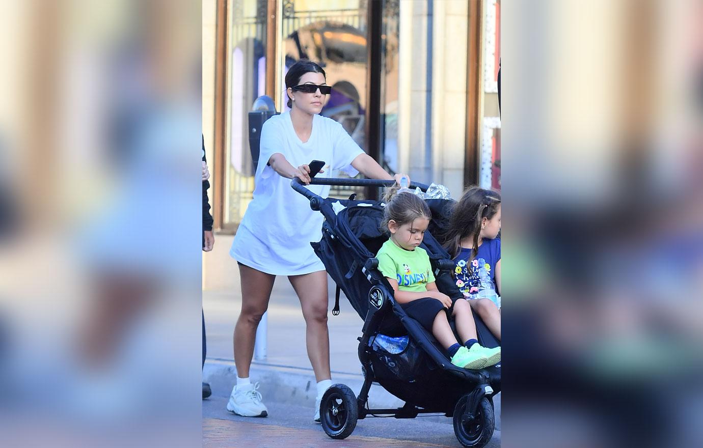 Kourtney Kardashian & kids