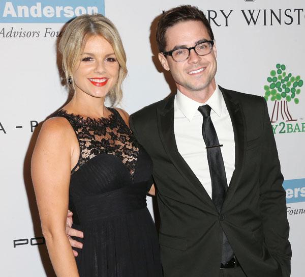 Former 'Bachelorette' Ali Fedotowsky Expecting First Baby With Fiancé Kevin  Manno