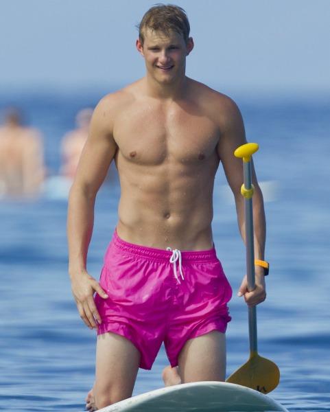 Alexander Ludwig's Height & Weight