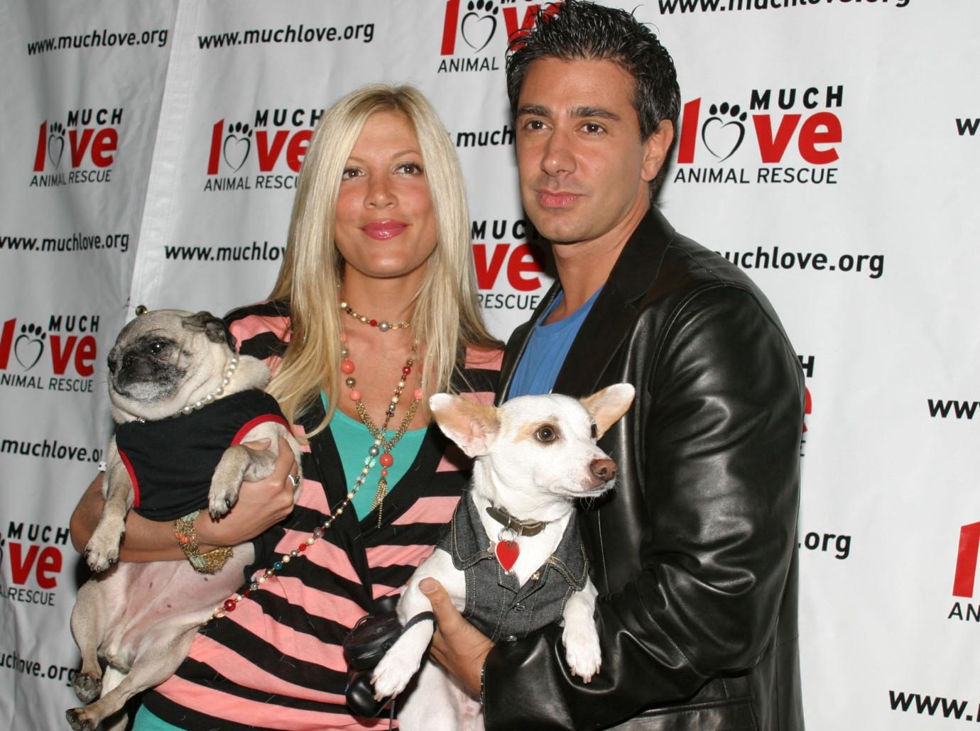 tori spelling isnt good money resilience ex husband charlie shanian