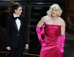 2011__02__Anne_Hathaway_James_Franco_Oscars_Feb28_03 300×229.jpg