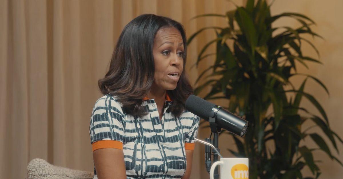 Image of Michelle Obama has two daughters.