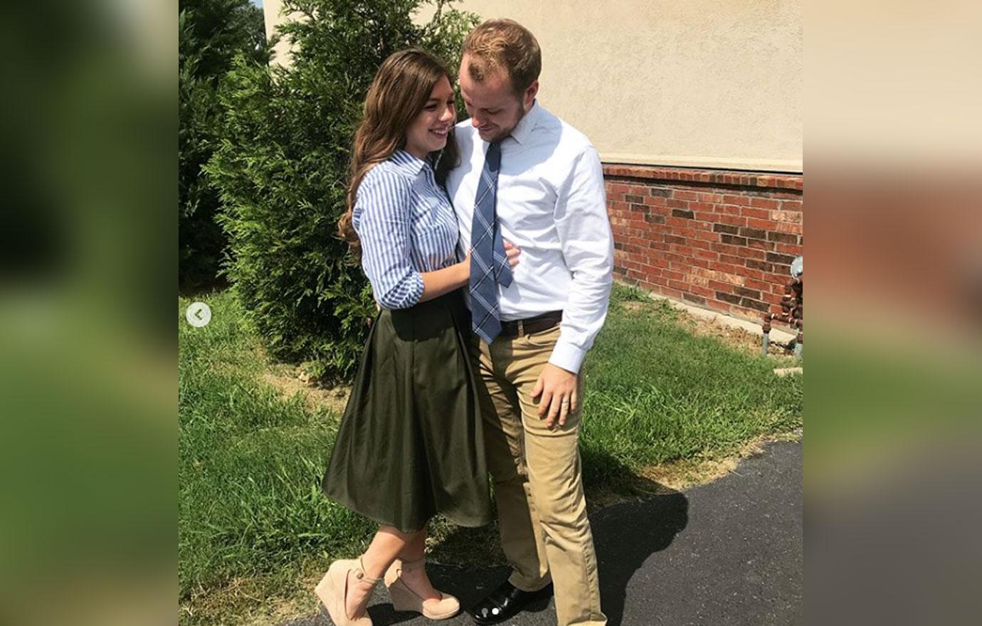 Josiah duggar wife lauren anniversary pic 01