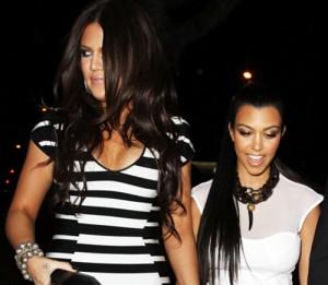 2010__08__Khloe_Kourt_Kardashian_Aug23news 300&#215;261.jpg