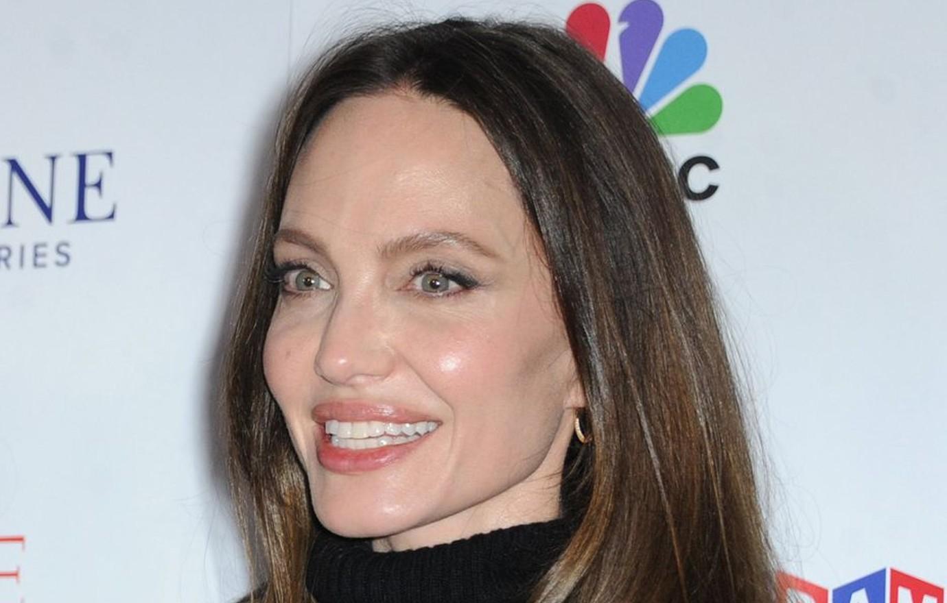 Plastic Surgeon Weighs In On Angelina Jolie's Possible Surgeries