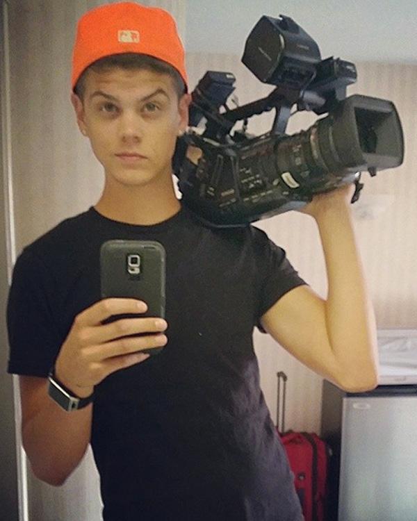 Tyler baltiera mirror selfie