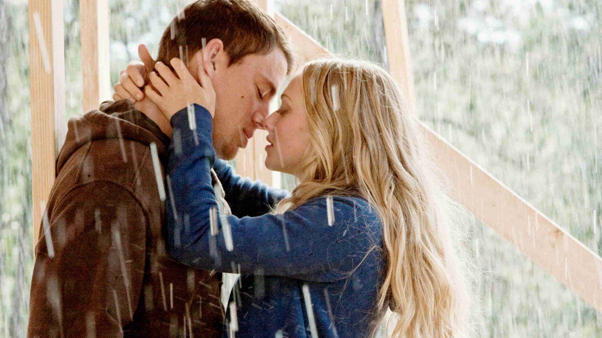 Photo of Amanda Seyfriend and Channing Tatum starred in 2010's 'Dear John.'