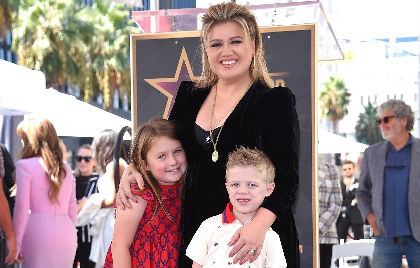 kelly clarkson kids