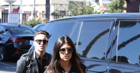 INF – Kourtney Kardashian and Scott Disick grab Middle Eastern food for lunch