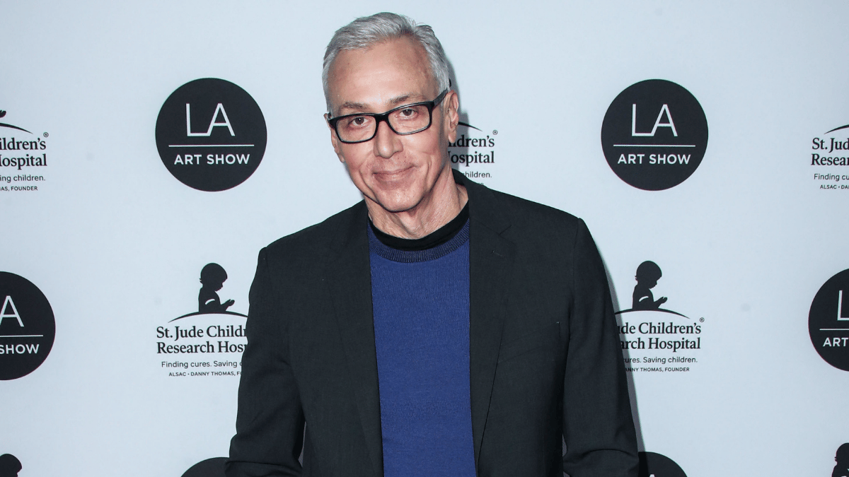 Image of Dr. Drew Pinsky called Mitch McConnell a 'very, very sick man.'