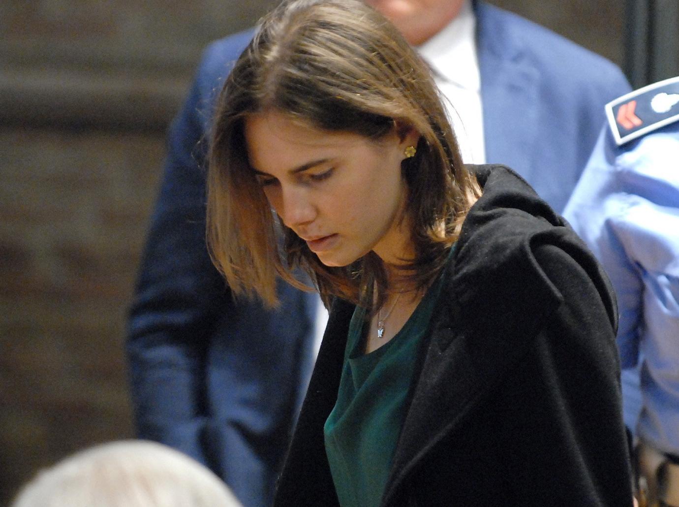 amanda knox reconvicted slander roommates murder  italy