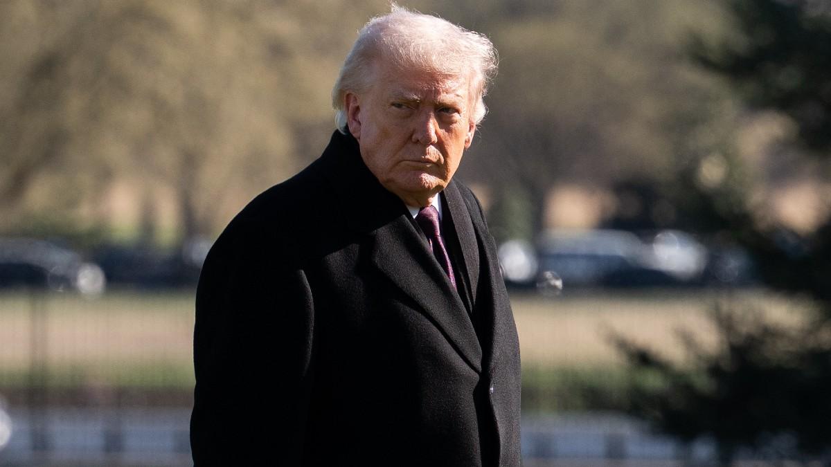 image of The country star wants people to be 'kind to each other.' 