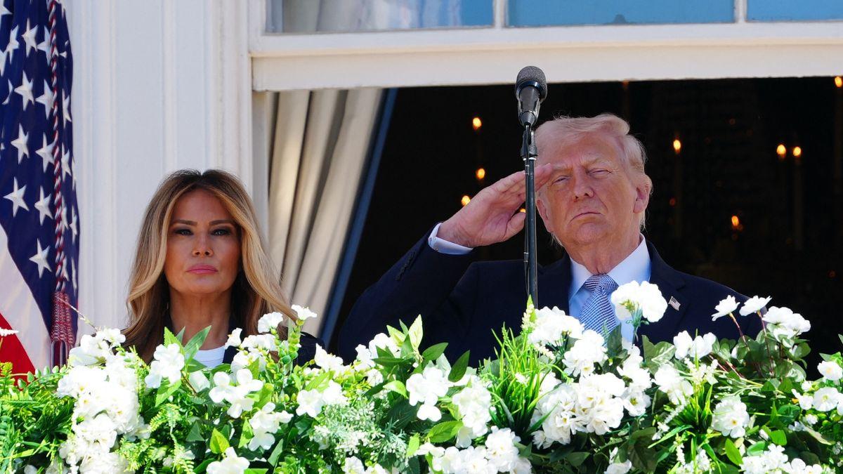 image of Donald Trump threatened Iran on Easter Sunday.